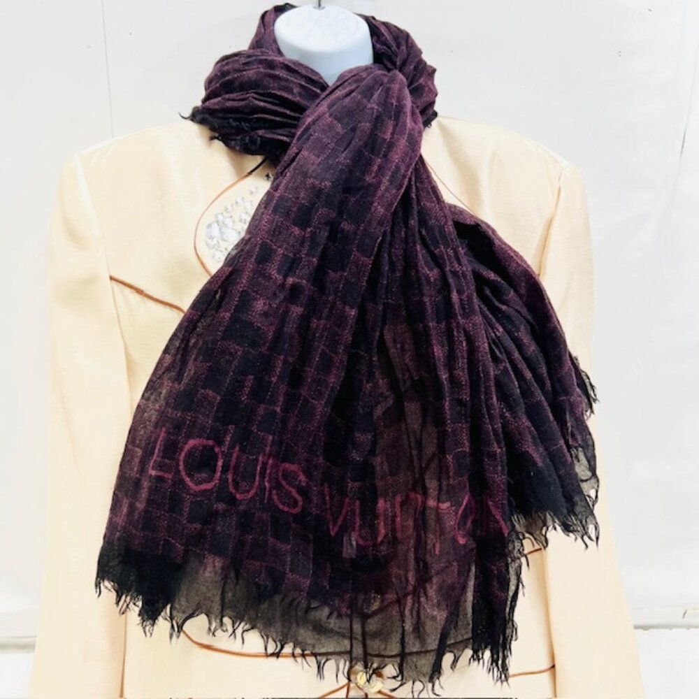 LOUIS VUITTON Etole Fringe Shawl Scarf 70% Cashmere/30% Silk 80" x51" 401910(42 - Picture 5 of 16